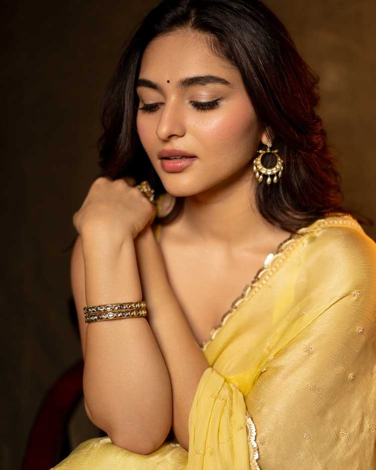 Stunning Kayadu Lohar