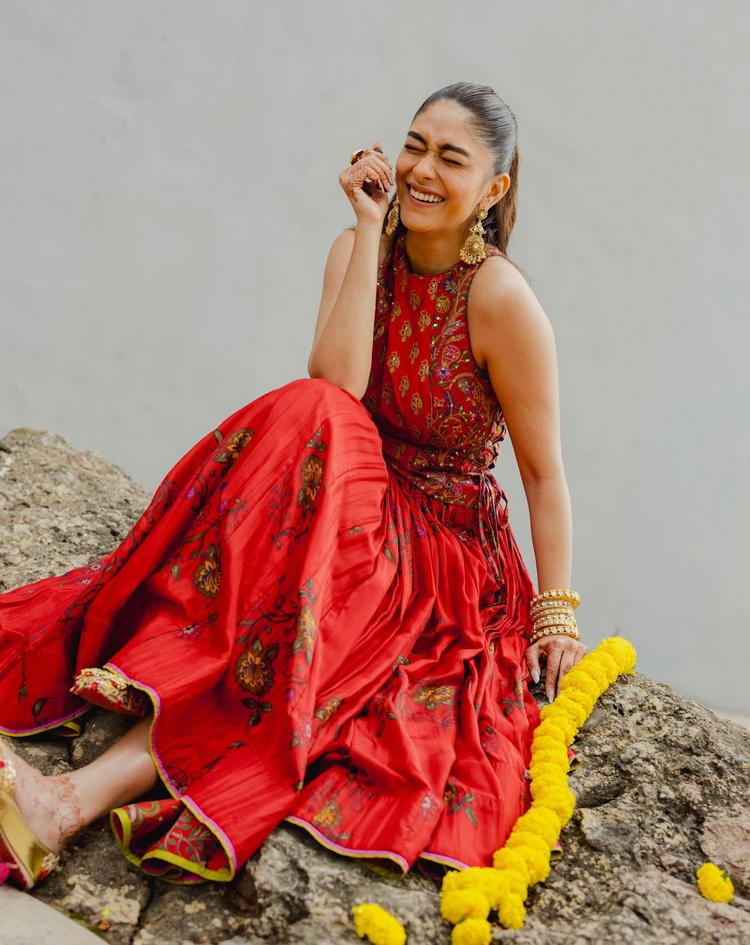 Mrunal Thakur