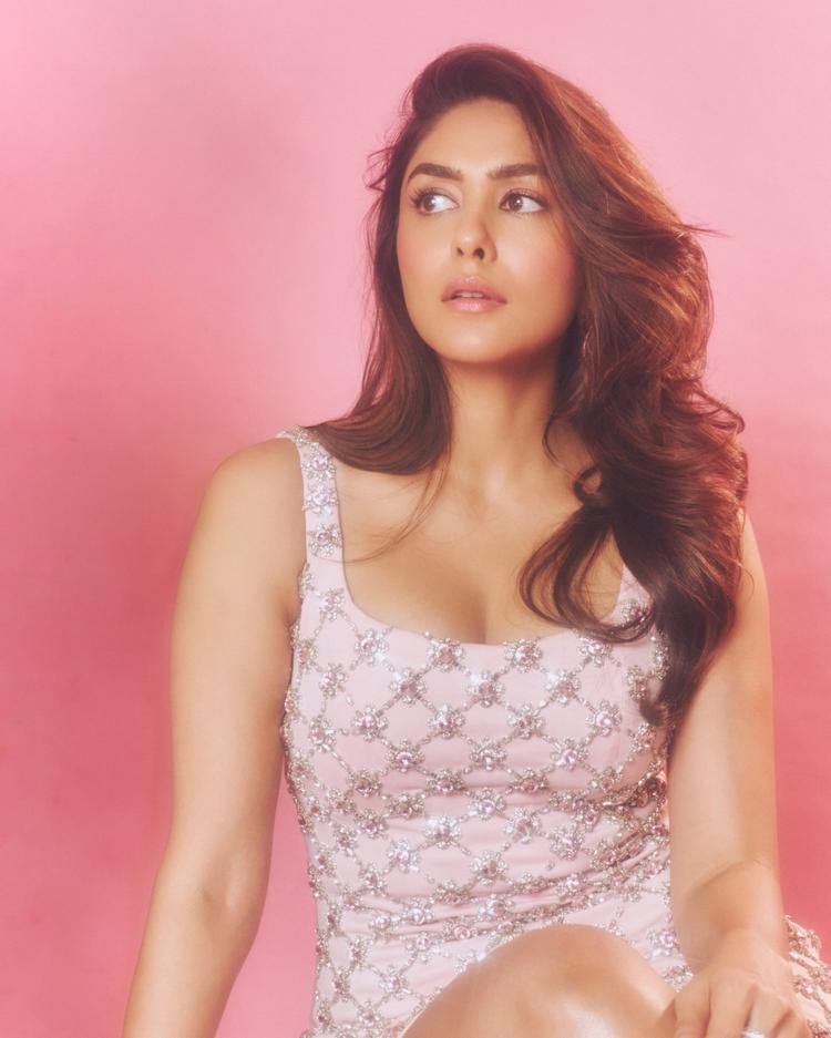 Mrunal Thakur