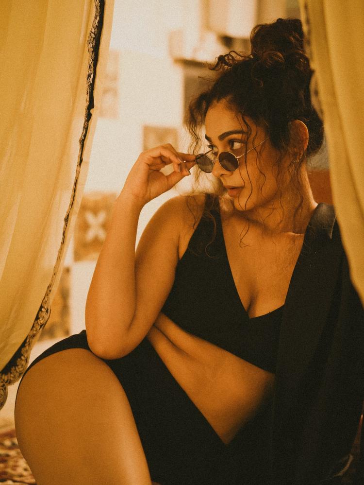 Sizzling Aakanksha Singh