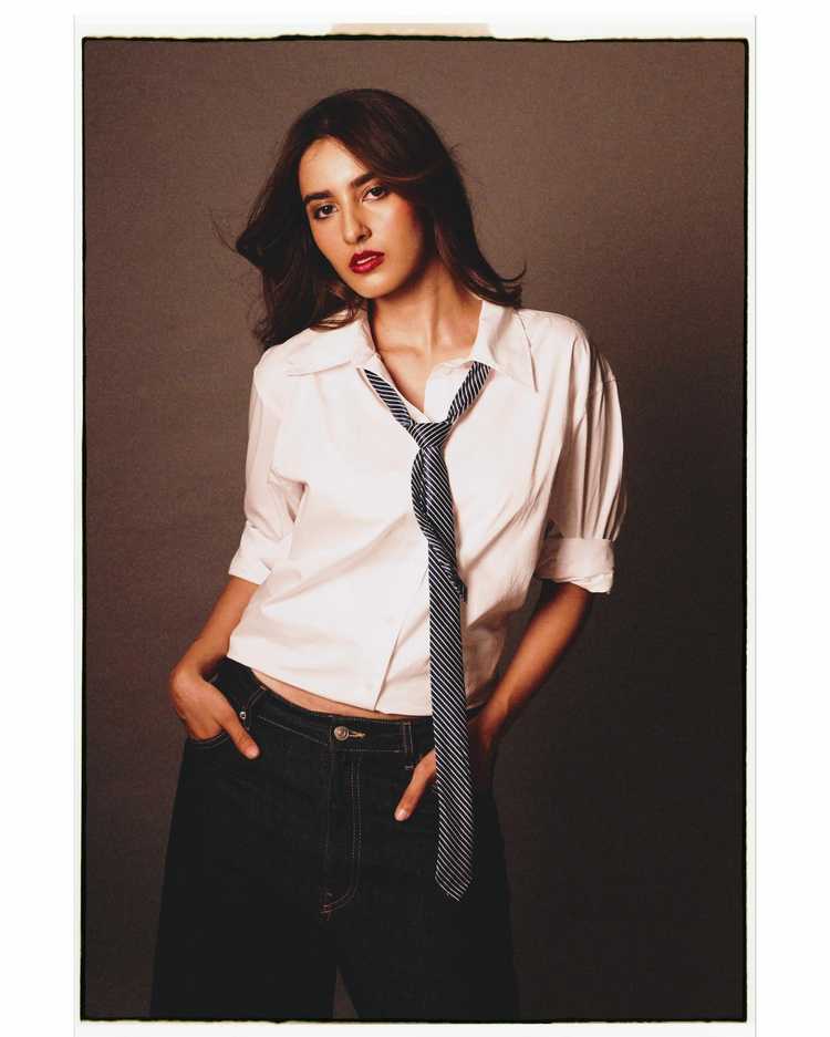 Dazzling Simrat Kaur