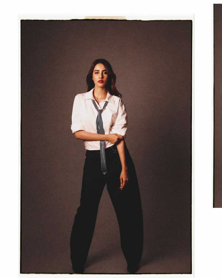 Dazzling Simrat Kaur
